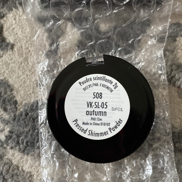 Colorful Makeup and Accessory Set - Picture 7 of 9